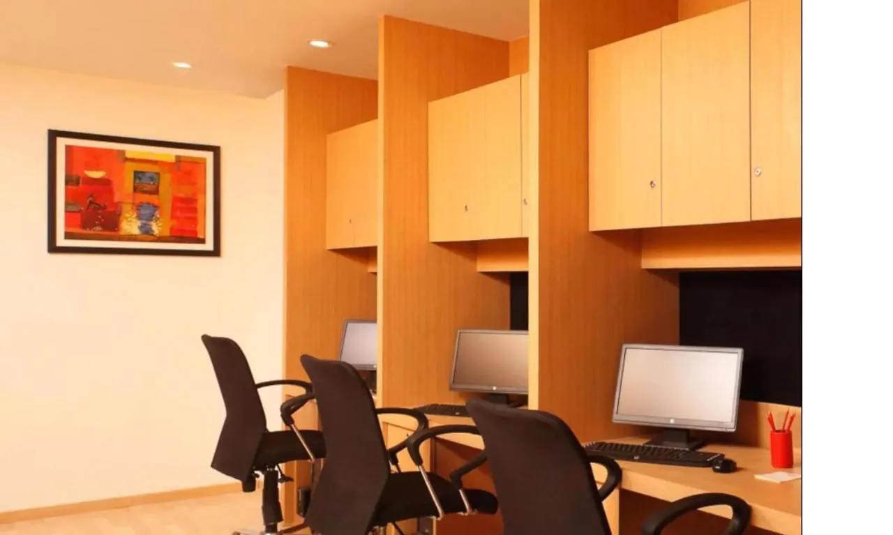 Red Fox By Lemon Tree Hotels, Delhi Airport New Delhi Hotel